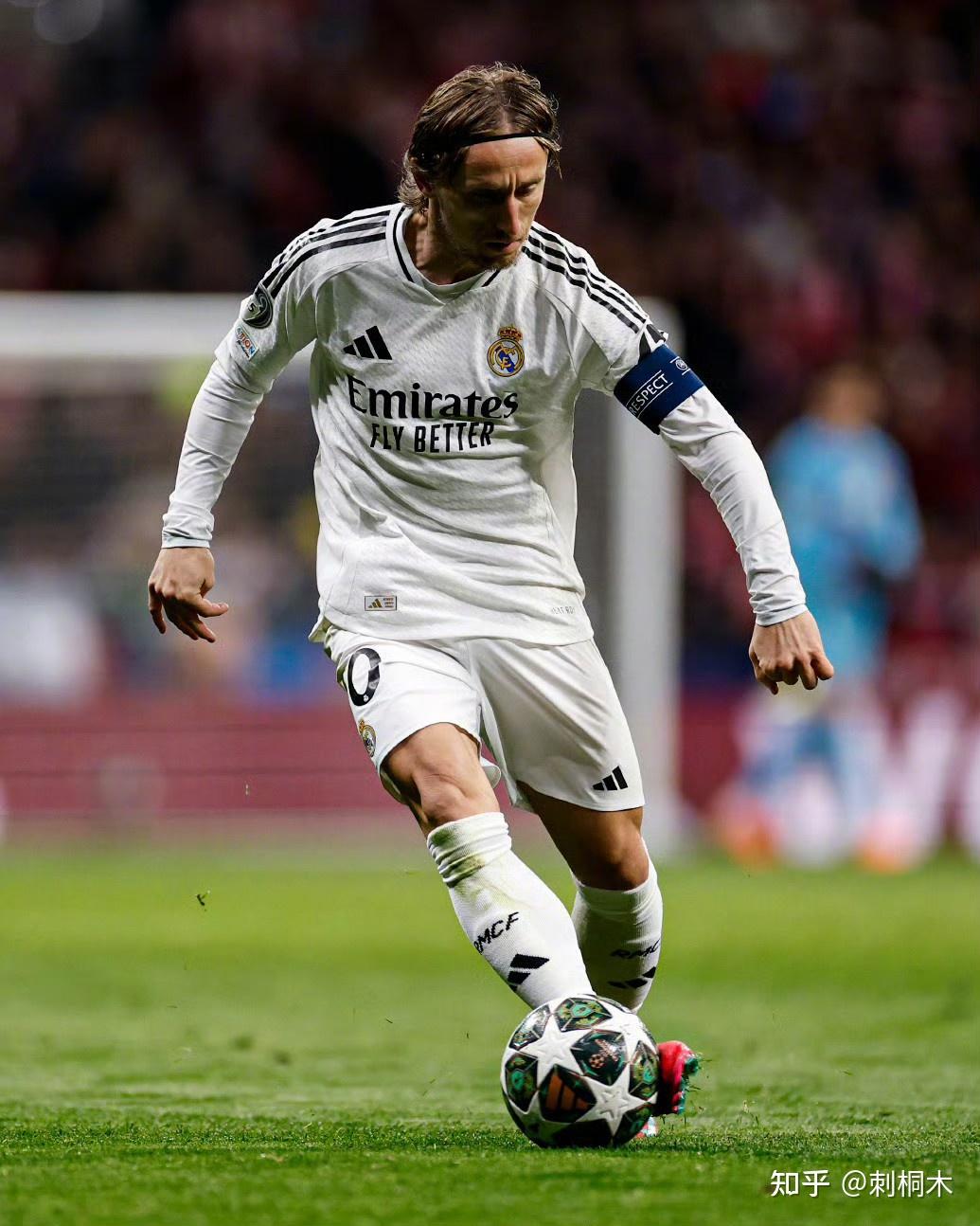 成都刮起“法国旋风” “眼镜侠”勒布伦兄弟闪耀混团世界杯