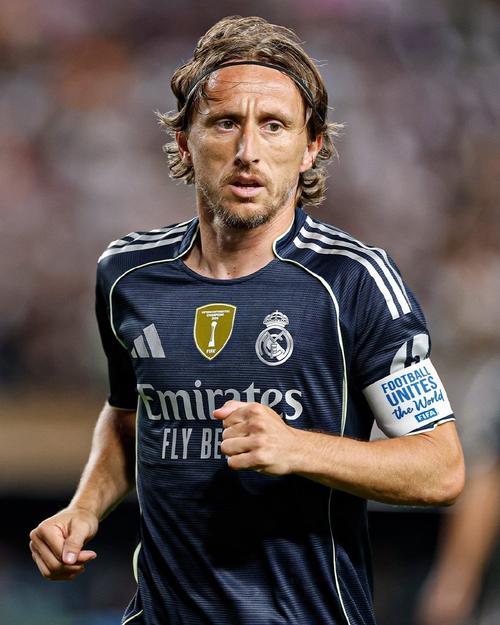 小贝：我希望梅西退役后住迈阿密，但他说只想住在诺坎普附近